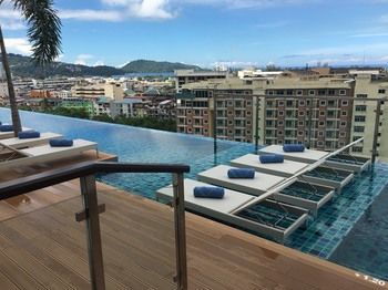 Rooftop Pool
