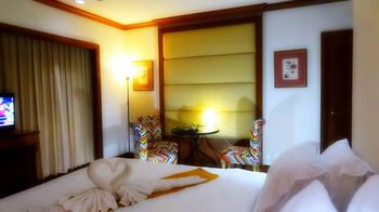 Room Service - Dining