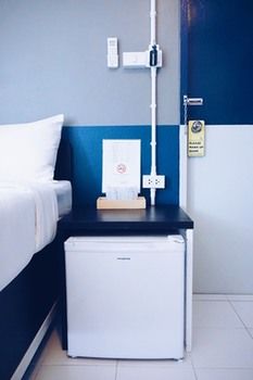 Mini-Refrigerator