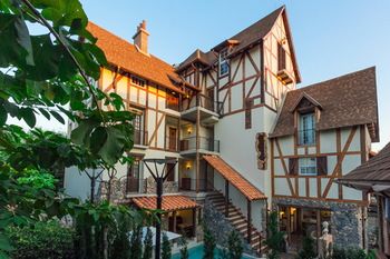 查科雅飯店 Le Charcoa Hotel