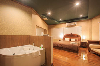 Jetted Tub