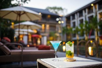 Poolside Bar