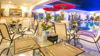 Poolside Bar