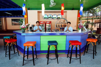 Poolside Bar
