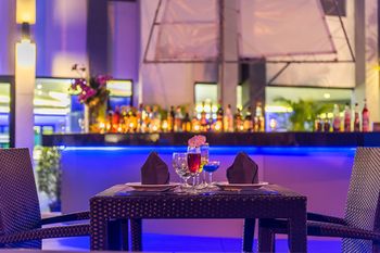 Hotel Lounge