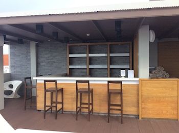 Hotel Bar