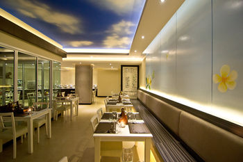 Food Court