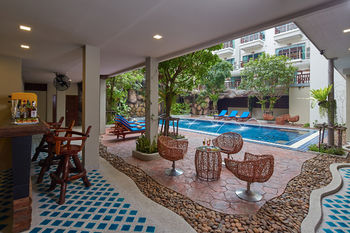 Poolside Bar