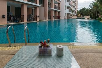 Poolside Bar