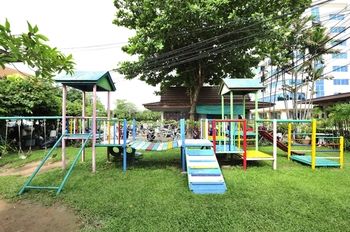 Childrens Play Area - Outdoor