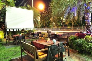 Hotel Bar