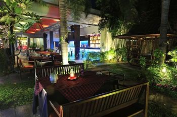 Hotel Bar