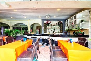 Poolside Bar