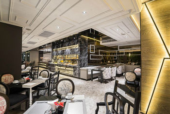Food Court