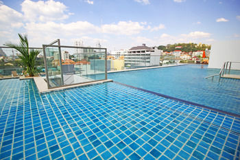 Rooftop Pool