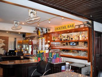 Hotel Bar