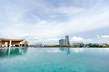 Infinity Pool
