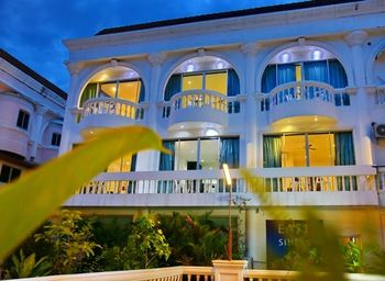Hotel Front