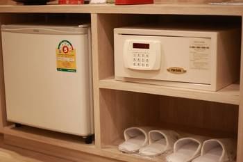 Mini-Refrigerator