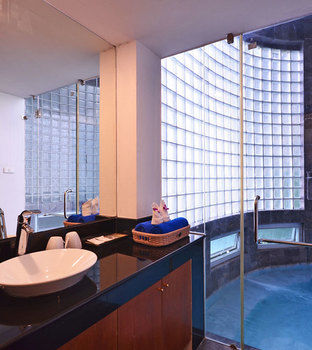 Jetted Tub