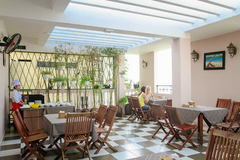 Food Court