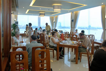 Food Court