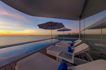 Infinity Pool