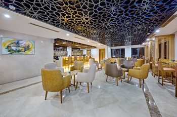 Hotel Lounge