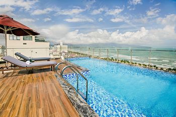 Rooftop Pool