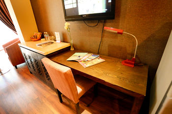 In-Room Business Center