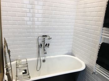 Deep Soaking Bathtub