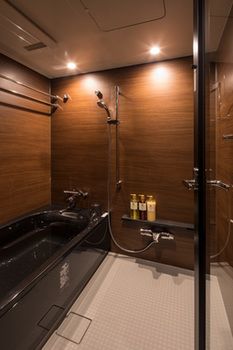 Deep Soaking Bathtub