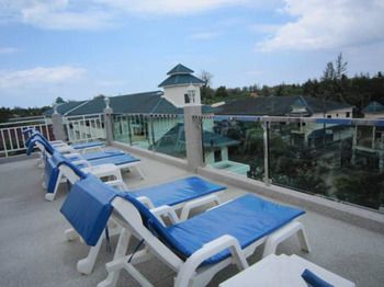 Sundeck
