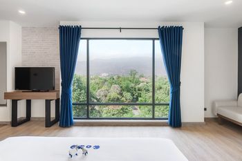 Guestroom View