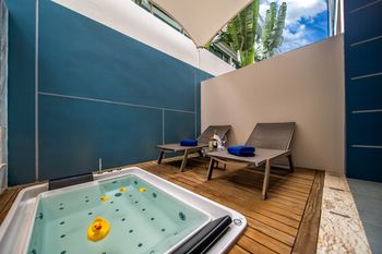 Jetted Tub