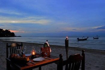 Couples Dining