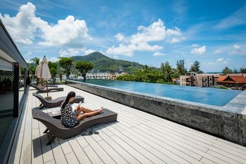 Sundeck