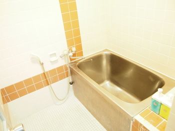 Deep Soaking Bathtub